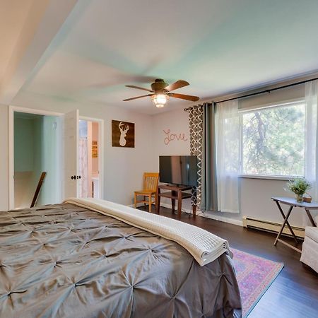 Stunning Golden Home With Deck About 35 Mi To Denver! Exterior foto