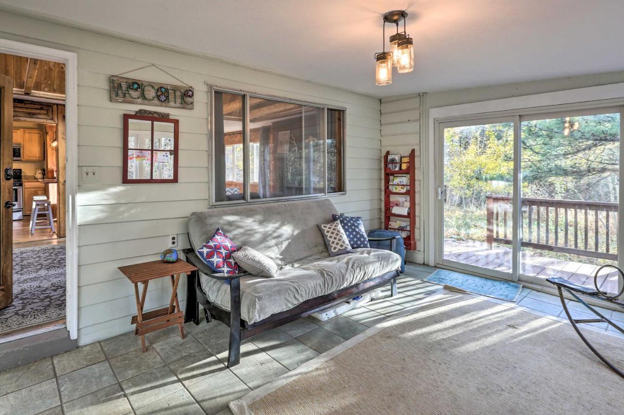 Stunning Golden Home With Deck About 35 Mi To Denver! Exterior foto
