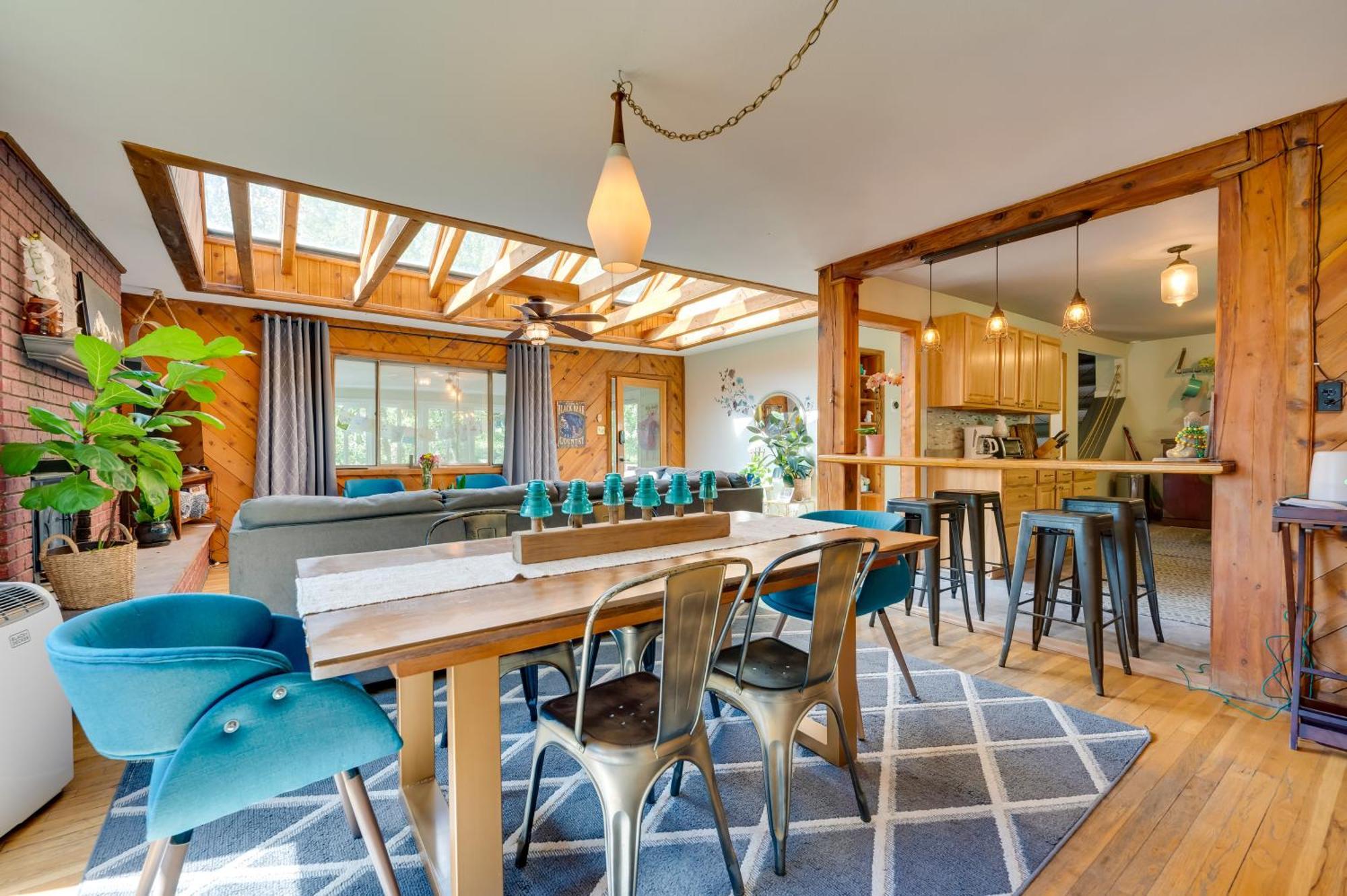 Stunning Golden Home With Deck About 35 Mi To Denver! Exterior foto