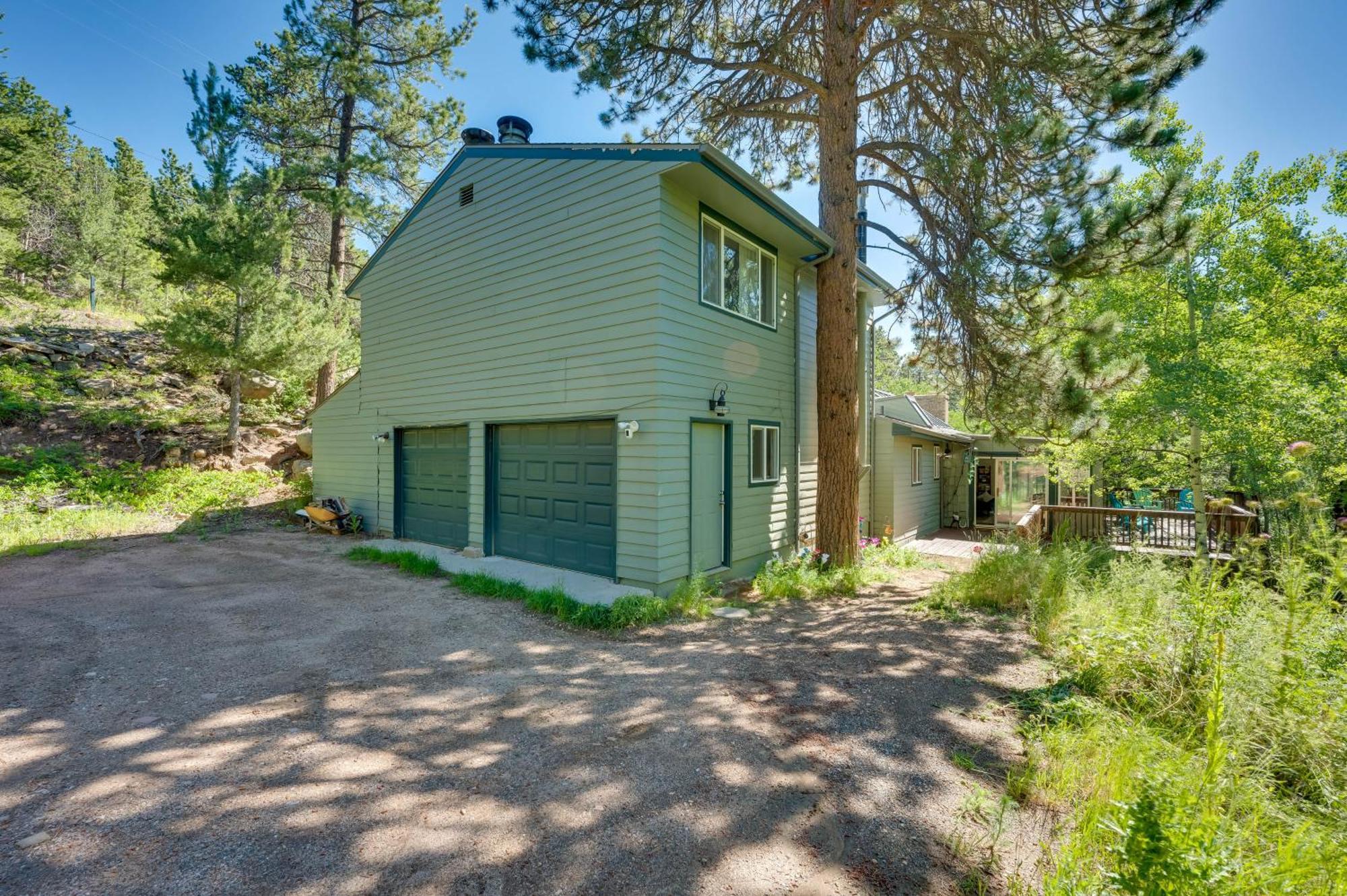 Stunning Golden Home With Deck About 35 Mi To Denver! Exterior foto